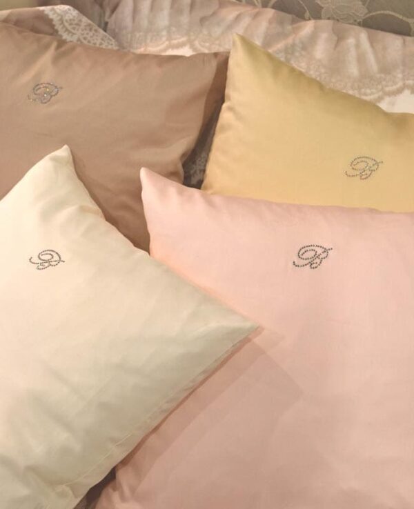 Cuscino in rasatello "Lory" Blumarine