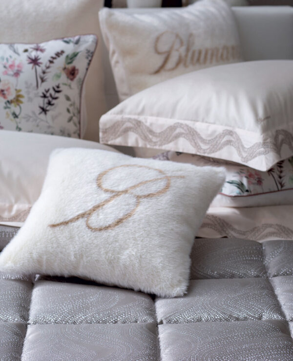 Cuscino arredo in ecopelliccia "St. Moritz" Blumarine