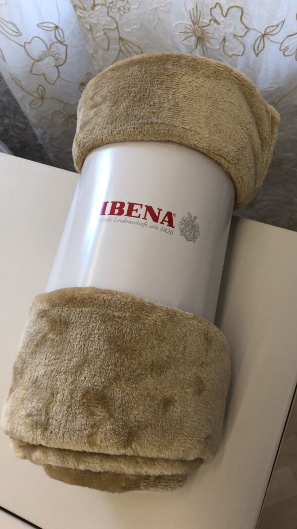 Plaid in ecopelliccia "Furry" Ibena